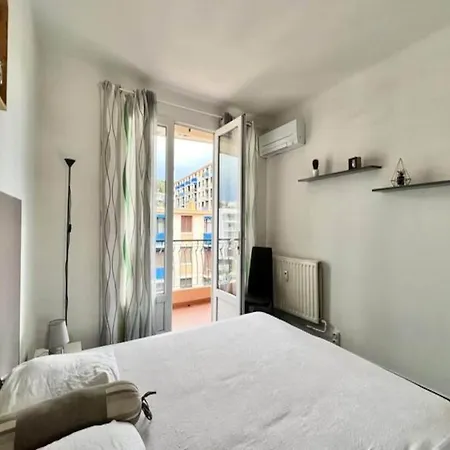 Apartamento For 6 People Saint-Raphaël